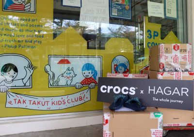 crocs x HAGAR