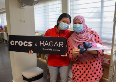 crocs x HAGAR