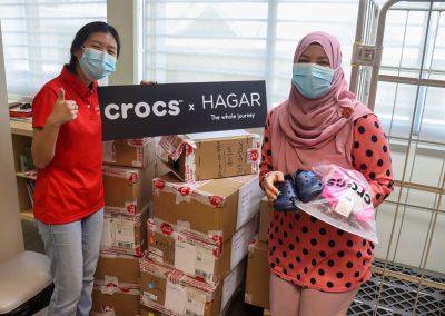 crocs x HAGAR